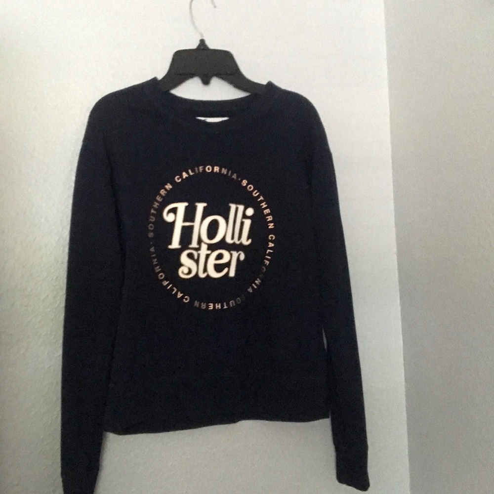 hollister women’s long sleeved shirt
